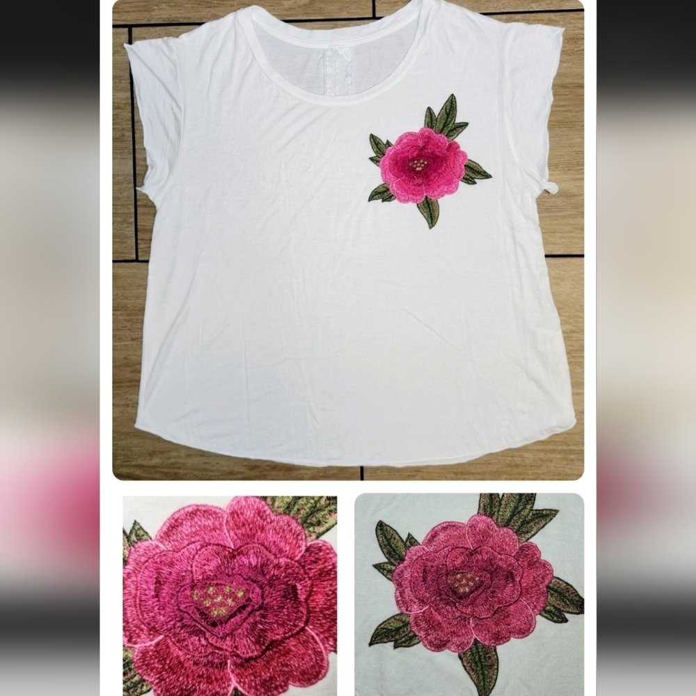 Sadie And Sage Boho Lightweight Loose T-shirt 3D Flower Embroidered Size L - Picture 12 of 13